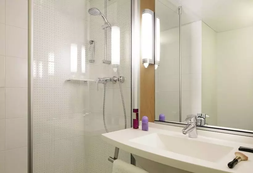 اتاق استاندارد, Ibis Hyères Centre
