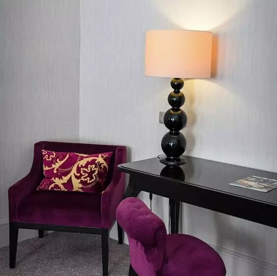 Chambre Deluxe Vue Mer avec Balcon, Le Grand Hotel De Cabourg   Mgallery Hotel Collection