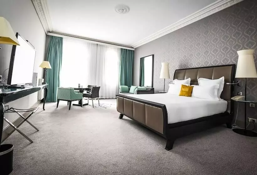 Chambre Familiale Vue Jardin, Le Grand Hotel De Cabourg   Mgallery Hotel Collection