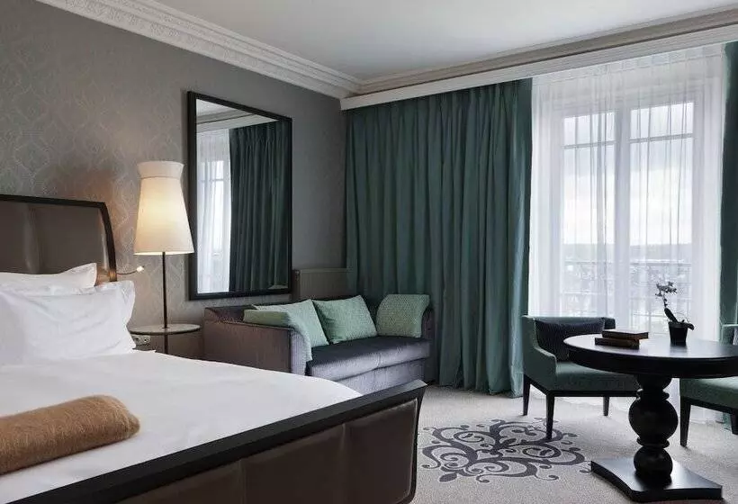 Chambre Familiale Vue Jardin, Le Grand Hotel De Cabourg   Mgallery Hotel Collection