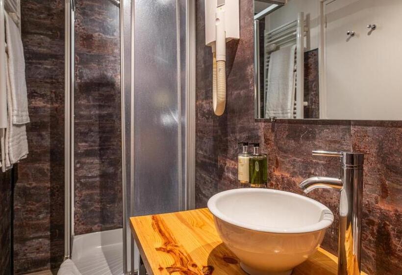 Номер Executive, Le Nouvel