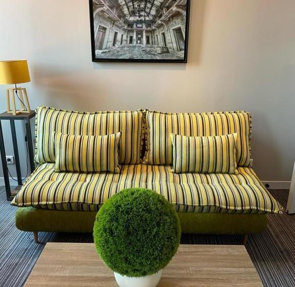 Номер Executive, Le Nouvel