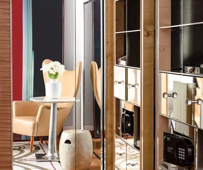 اتاق استاندارد, Le Royal Monceau  Raffles Paris