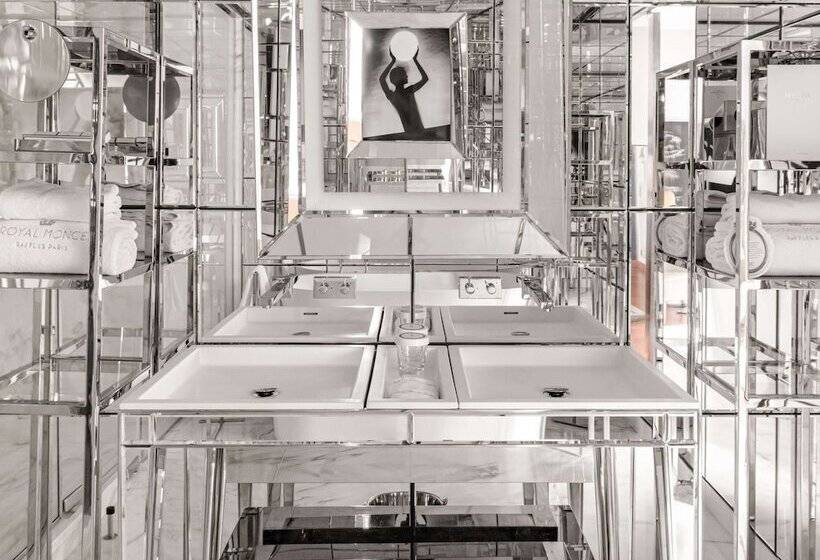 חדר אקזקיוטיב, Le Royal Monceau  Raffles Paris