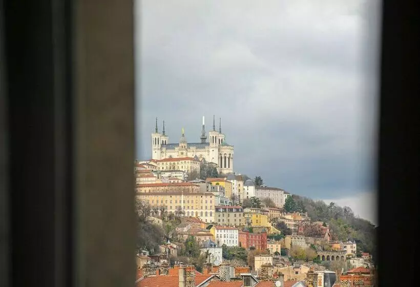 プレステージルーム, Mercure Lyon Centre Château Perrache