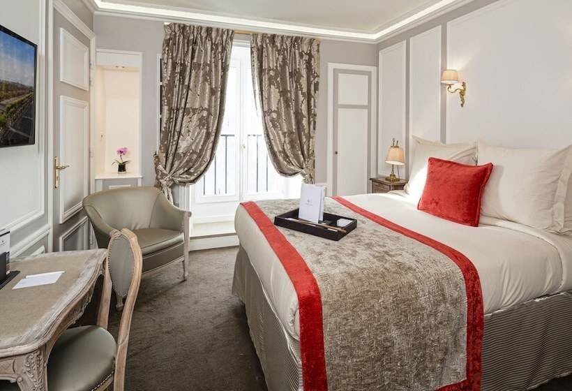 Chambre Supérieure, Regina Louvre