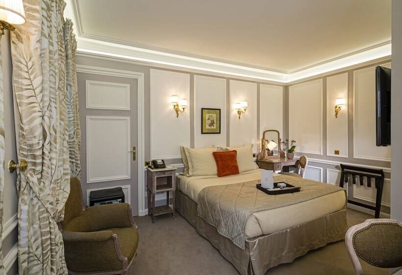 Chambre Supérieure, Regina Louvre