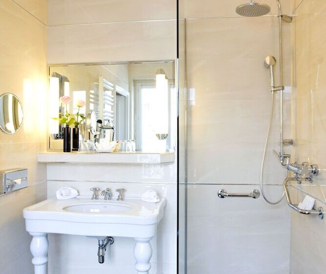 Chambre Deluxe, Regina Louvre