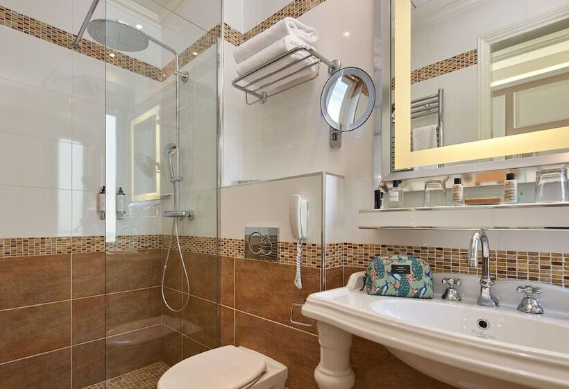 Chambre Deluxe, Regina Louvre