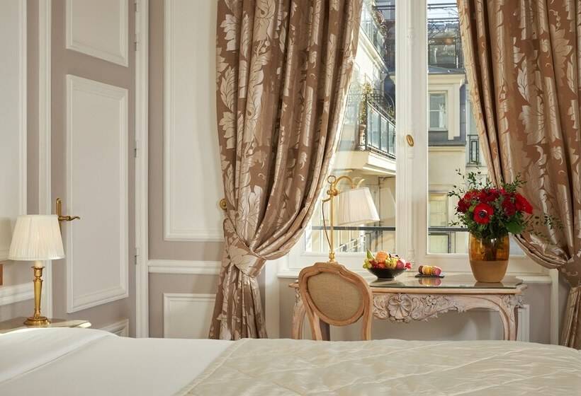 Chambre Prestige, Regina Louvre