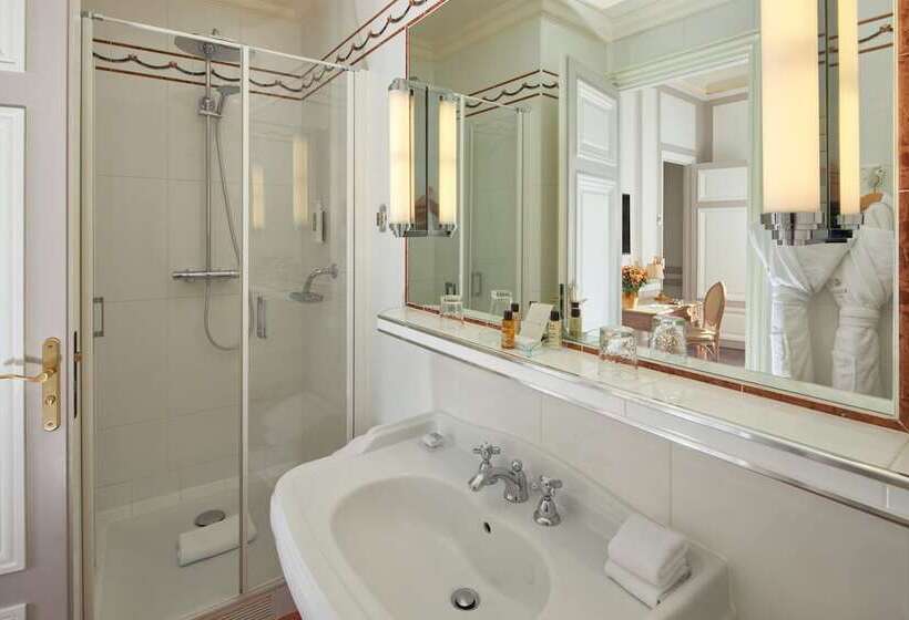 Suite Prestige, Regina Louvre