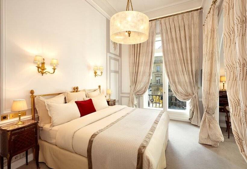 Suite, Regina Louvre