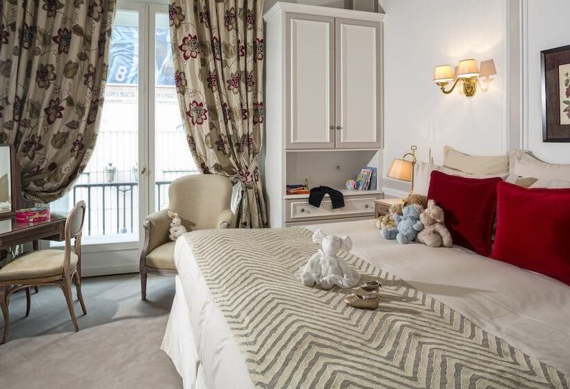 Chambre Familiale, Regina Louvre