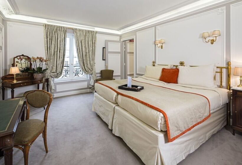 Chambre Familiale, Regina Louvre