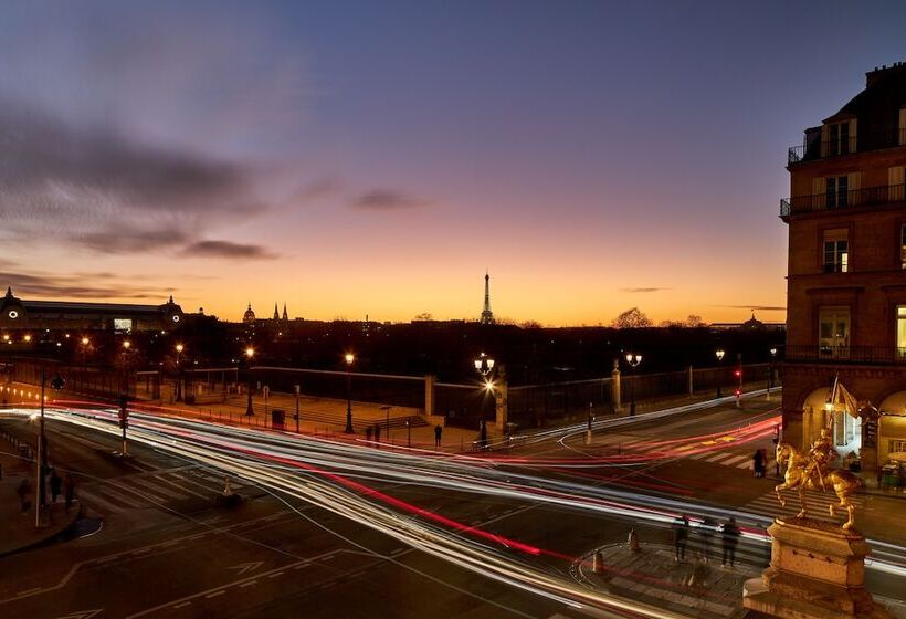 Suite, Regina Louvre