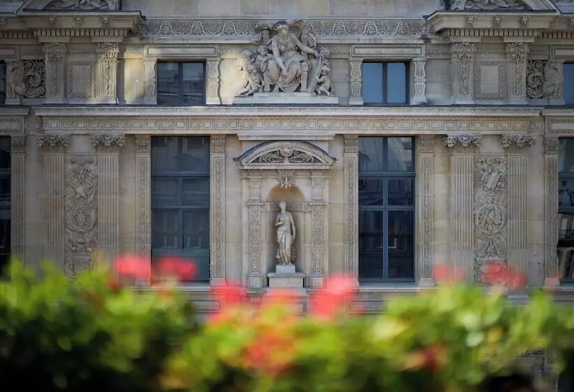 スーペリアールーム, Regina Louvre