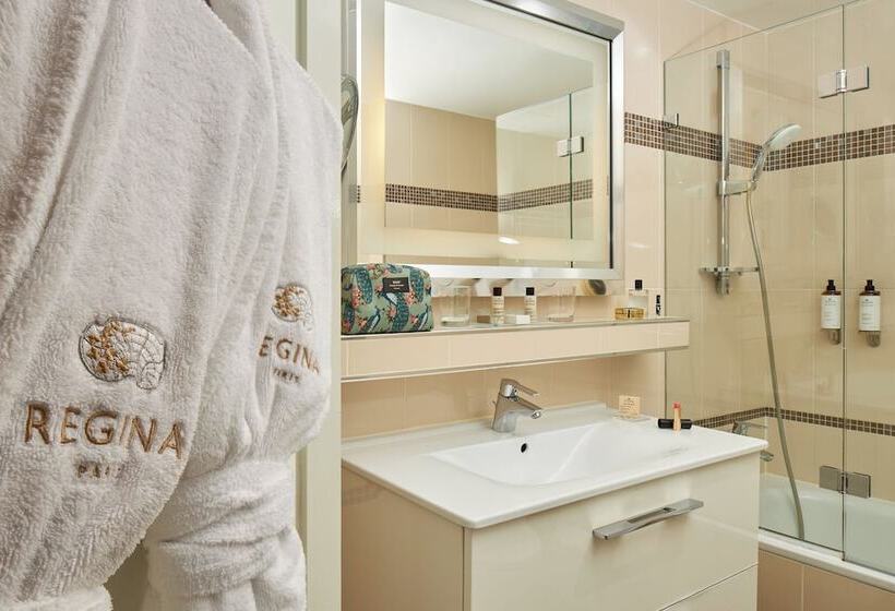 Chambre Supérieure, Regina Louvre