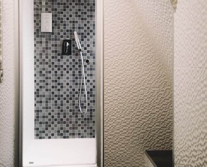 スタンダードルーム, Trianon Gare De Lyon