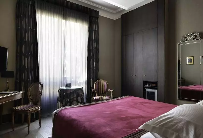 Chambre Supérieure, Regent S Garden  Astotel