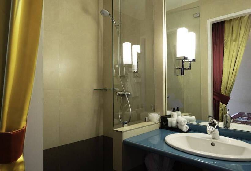 اتاق سوپریور با چشمانداز باغ, Regent S Garden Astotel