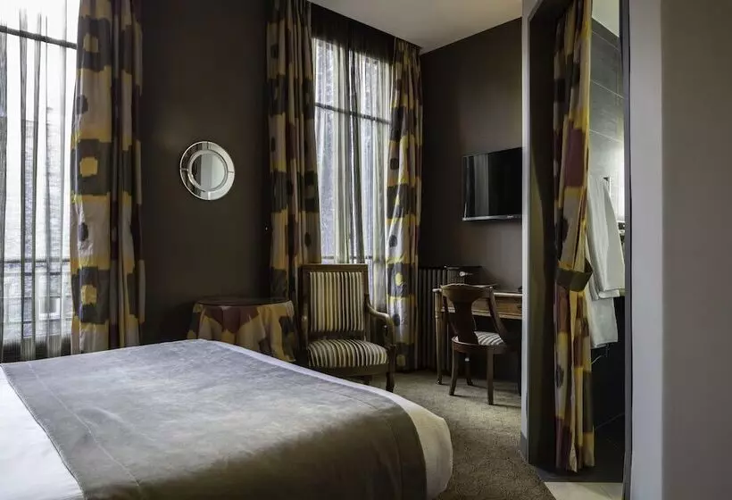Chambre Familiale, Regent S Garden Astotel