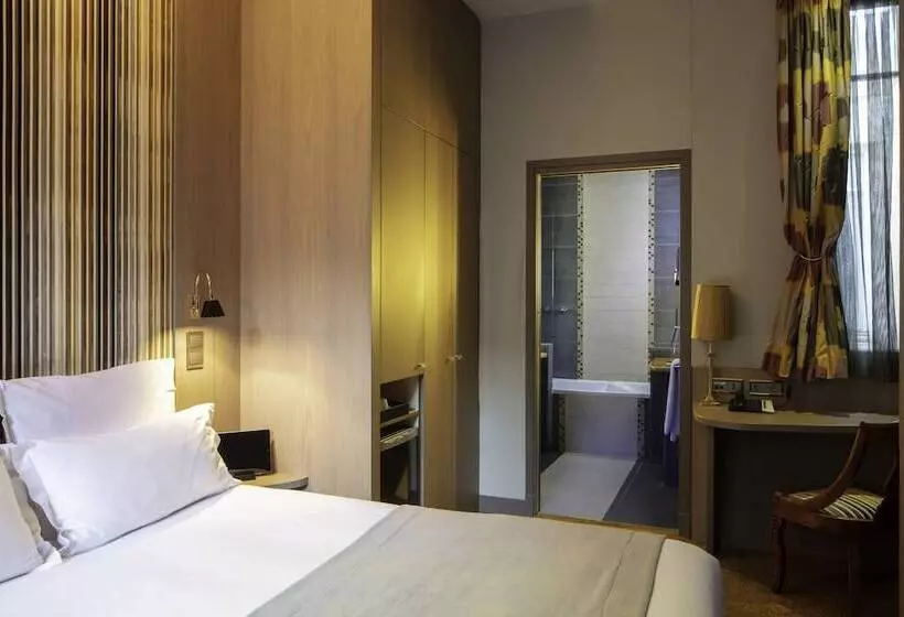 Chambre Familiale, Regent S Garden Astotel