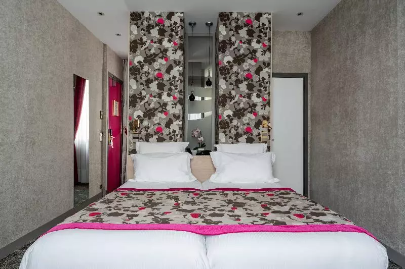 Chambre Supérieure, Regent S Garden  Astotel