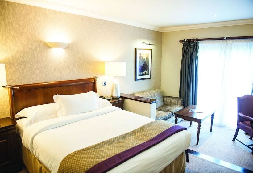 غرفة قياسية مطلّة علي البحيرة, Aztec Hotel And Spa