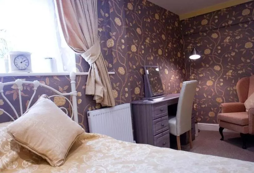 Standard Yhden Hengen Huone, Cotford