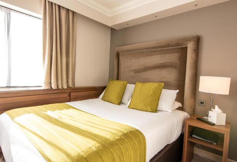 基本间, Dukes Head