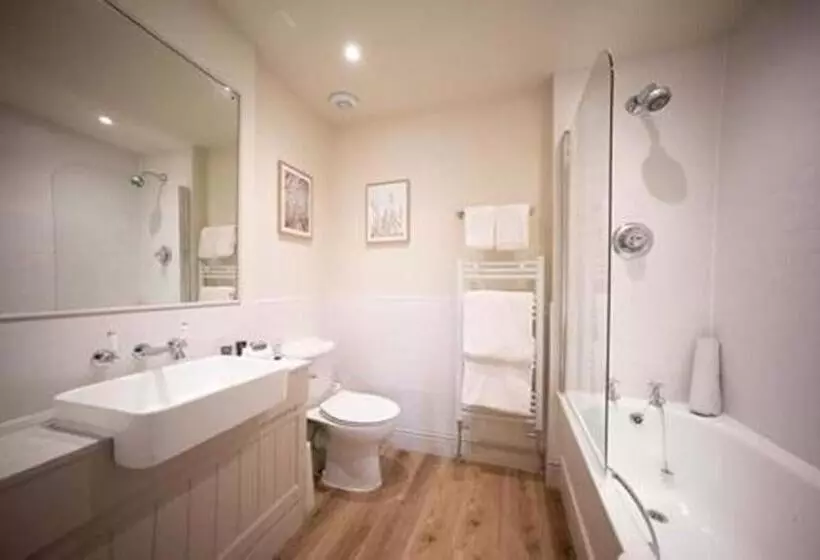 クラシックルーム, Feversham Arms Hotel & Verbena Spa