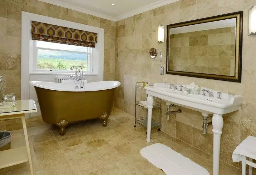 ジュニアスイート, Inverlochy Castle