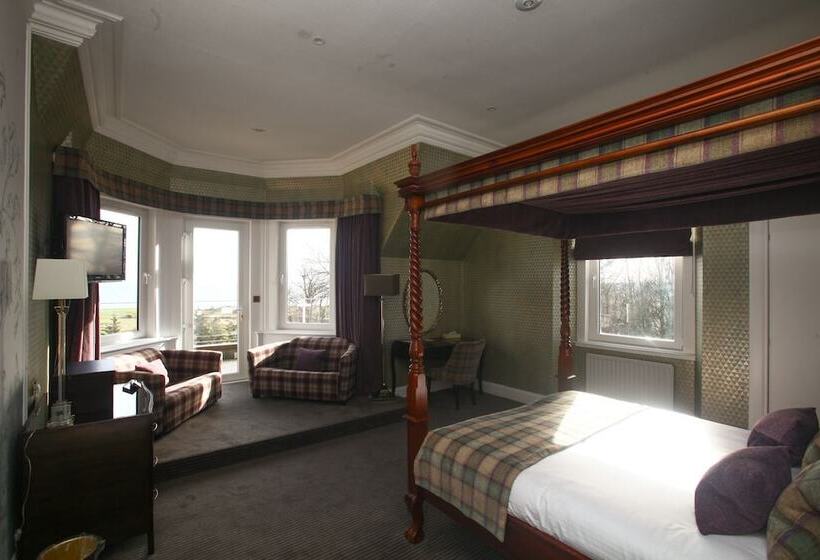 חדר סטנדרט, The Old Manor