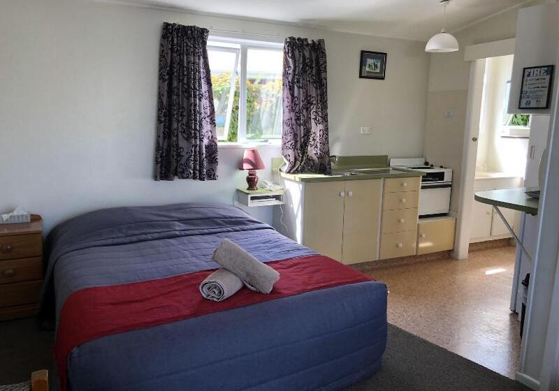 سوییت جونیور, Radisson Blu Hotel, London Tottenham Court Road   Formerly Kenilworth