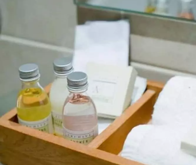 اتاق استاندارد یک نفره, Royal
