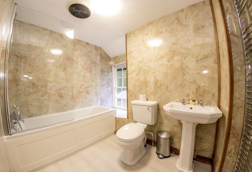 غرفة أساسية, Royal Goat