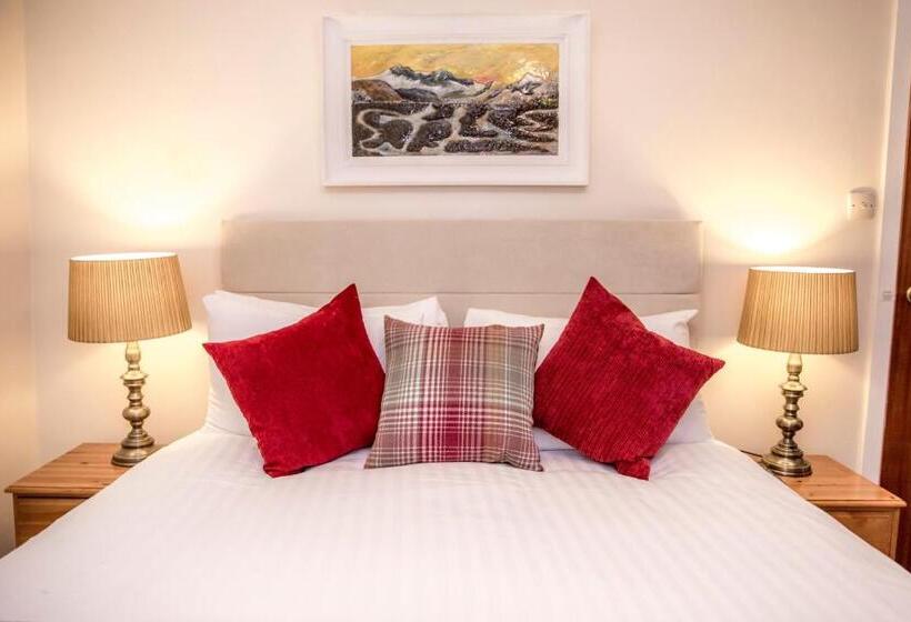 غرفة أساسية, Royal Goat