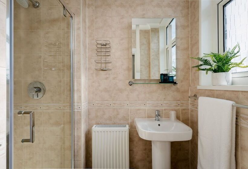 اتاق استاندارد یک نفره, St Andrews