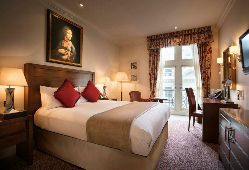 Номер Deluxe, The Royal Horseguards Hotel, London