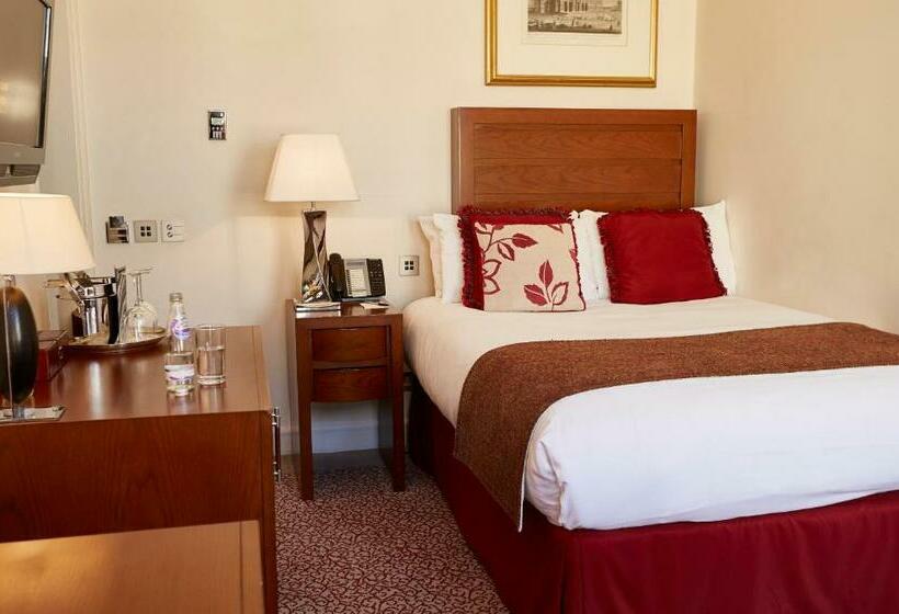 اتاق استاندارد یک نفره, The Royal Horseguards Hotel, London