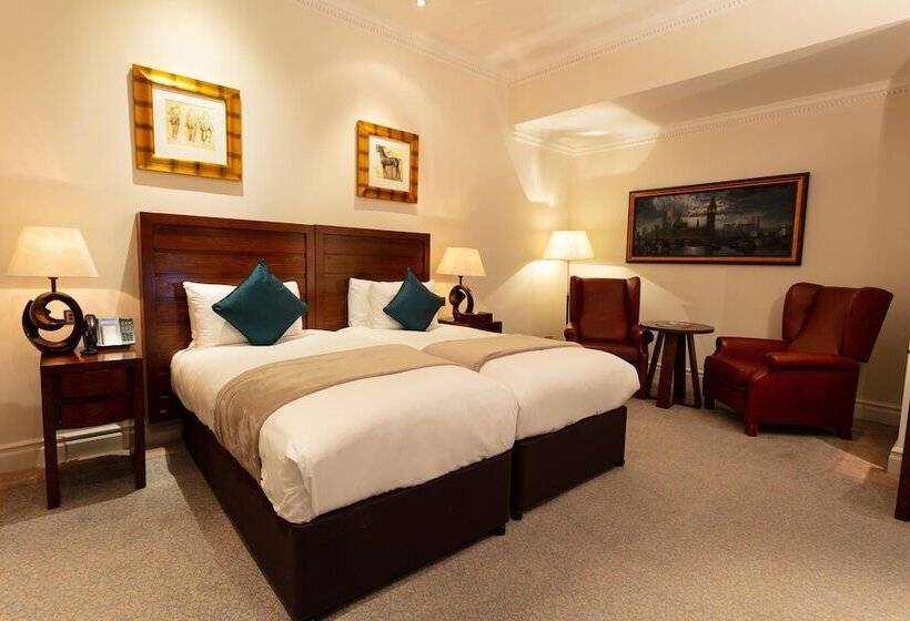 Номер Стандарт, The Royal Horseguards Hotel, London
