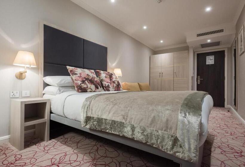 Семейный Номер, Blandford