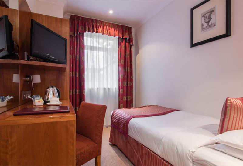 Номер Стандарт Индивидуальный, Blandford