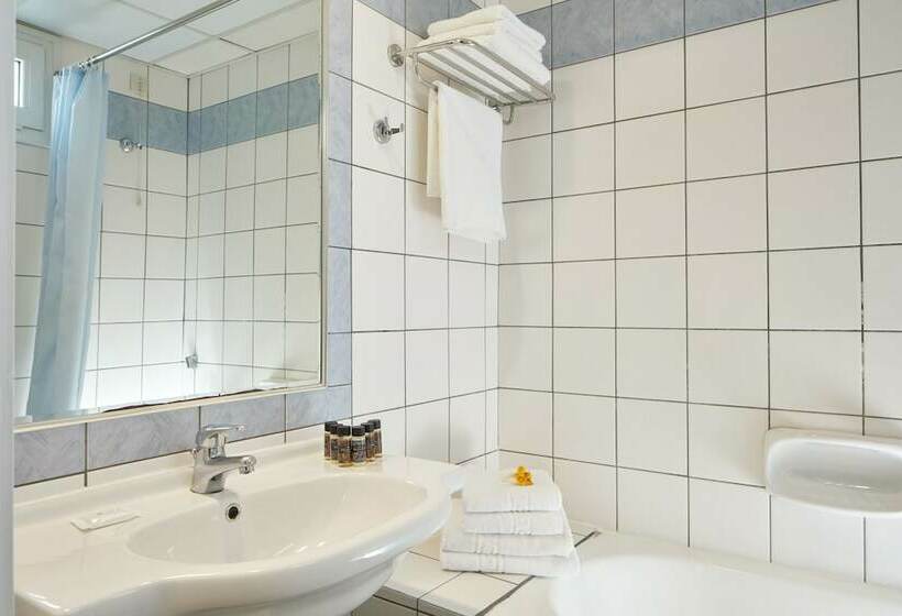 غرفة عائلية, Candia