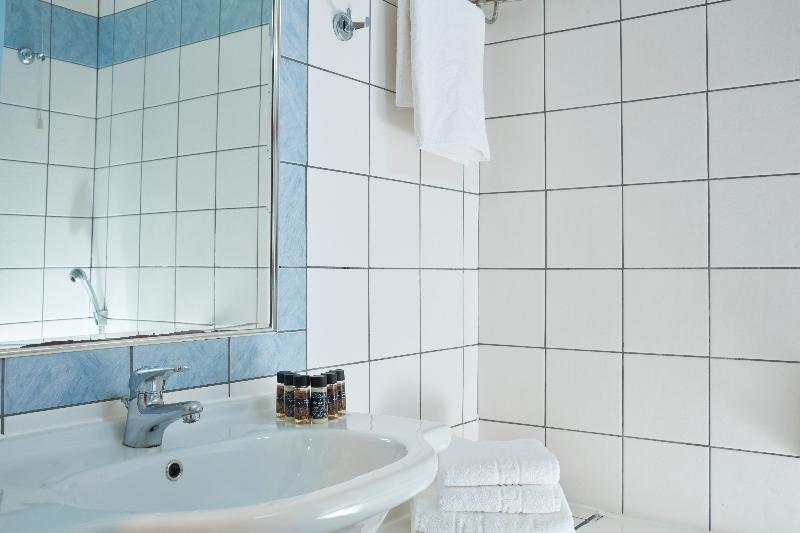 غرفة عائلية, Candia