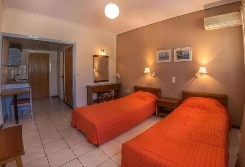 Economy Triple Room, Chryssi Akti