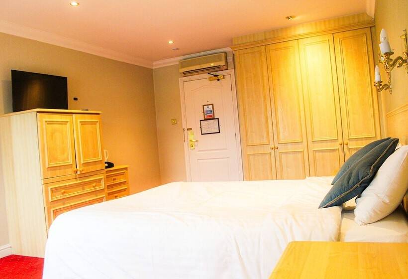 غرفة ديلوكس, Consort