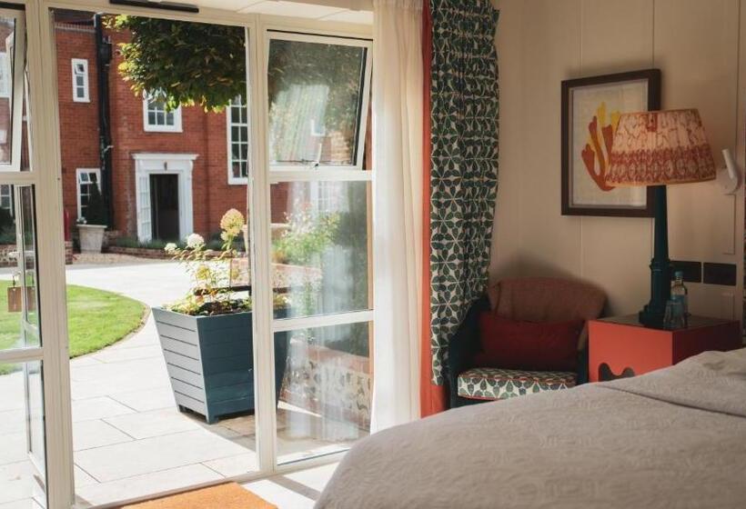 غرفة قياسية, The Grosvenor Stockbridge