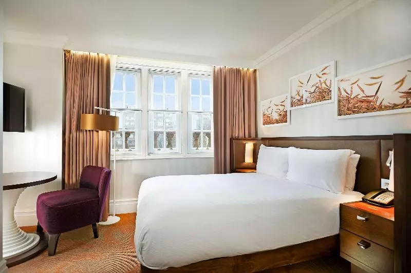 スタンダードルーム, Hilton London Hyde Park