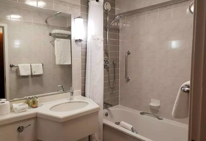 ジュニアスイート, Hilton London Watford